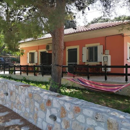Athéras Reginas Studios מראה חיצוני תמונה