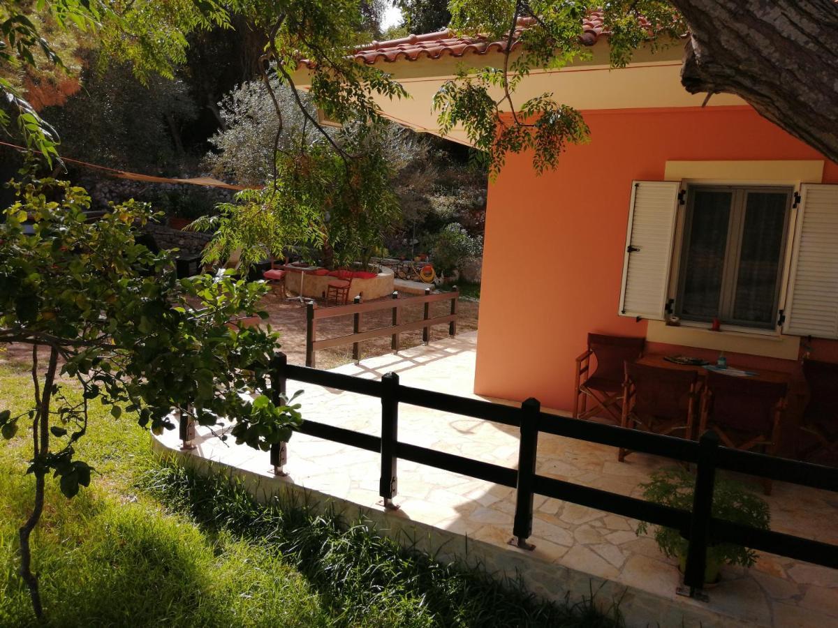 Athéras Reginas Studios מראה חיצוני תמונה