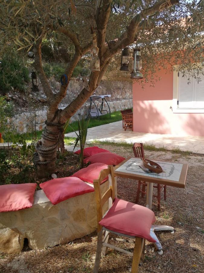 Athéras Reginas Studios מראה חיצוני תמונה