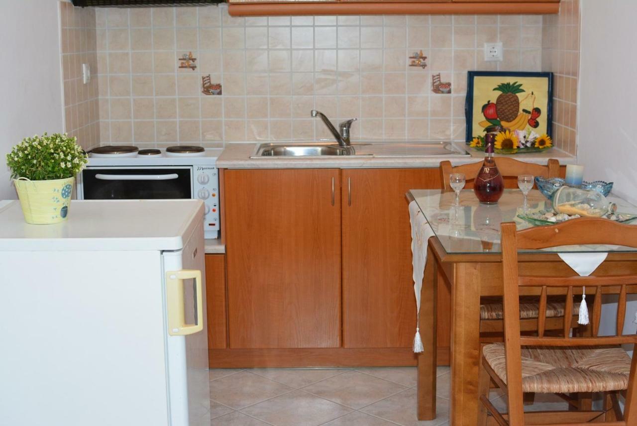 Athéras Reginas Studios מראה חיצוני תמונה