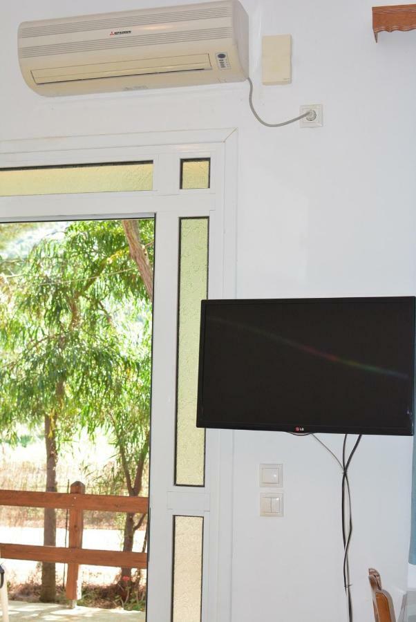 Athéras Reginas Studios מראה חיצוני תמונה