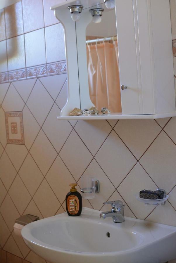 Athéras Reginas Studios מראה חיצוני תמונה
