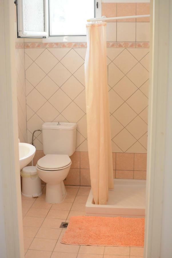 Athéras Reginas Studios מראה חיצוני תמונה