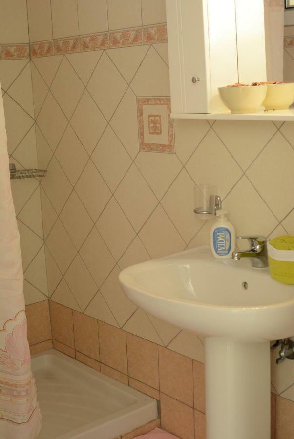Athéras Reginas Studios מראה חיצוני תמונה